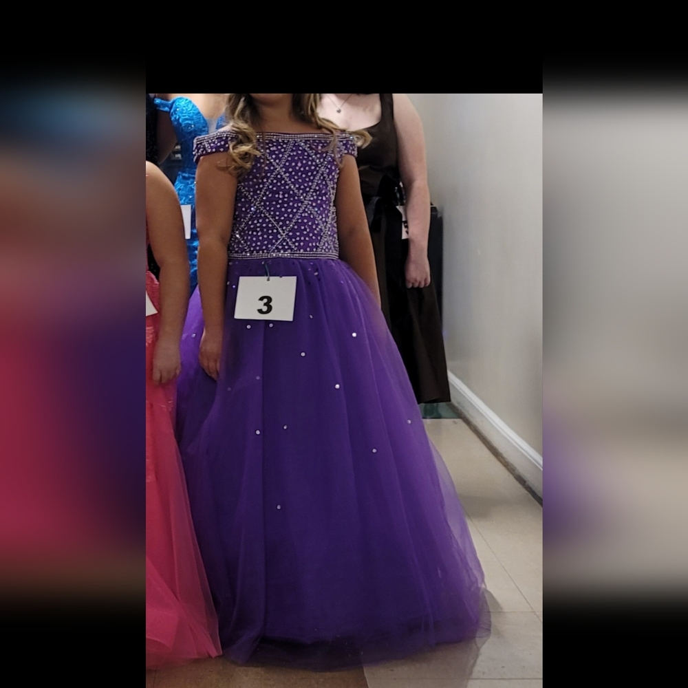 Girls' pageant gown